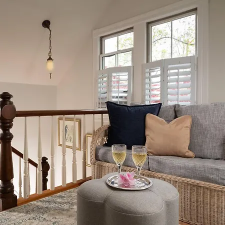White Doe Inn Bed & Breakfast Manteo Exterior photo