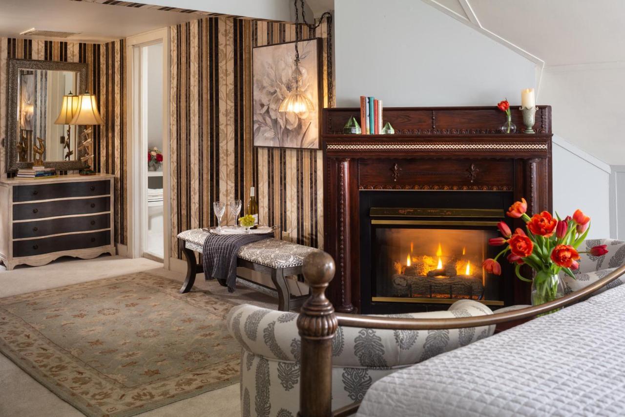 White Doe Bed & Breakfast