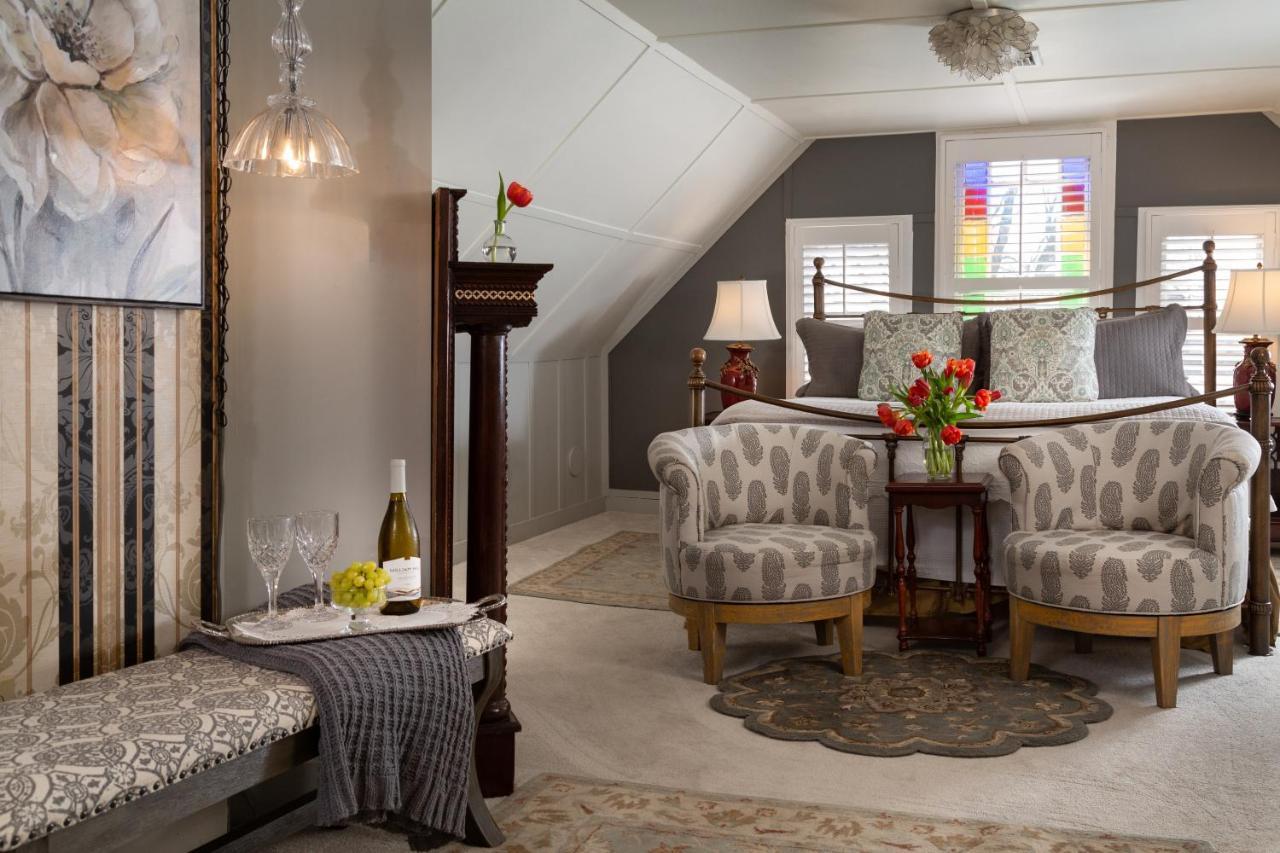 White Doe Bed & Breakfast