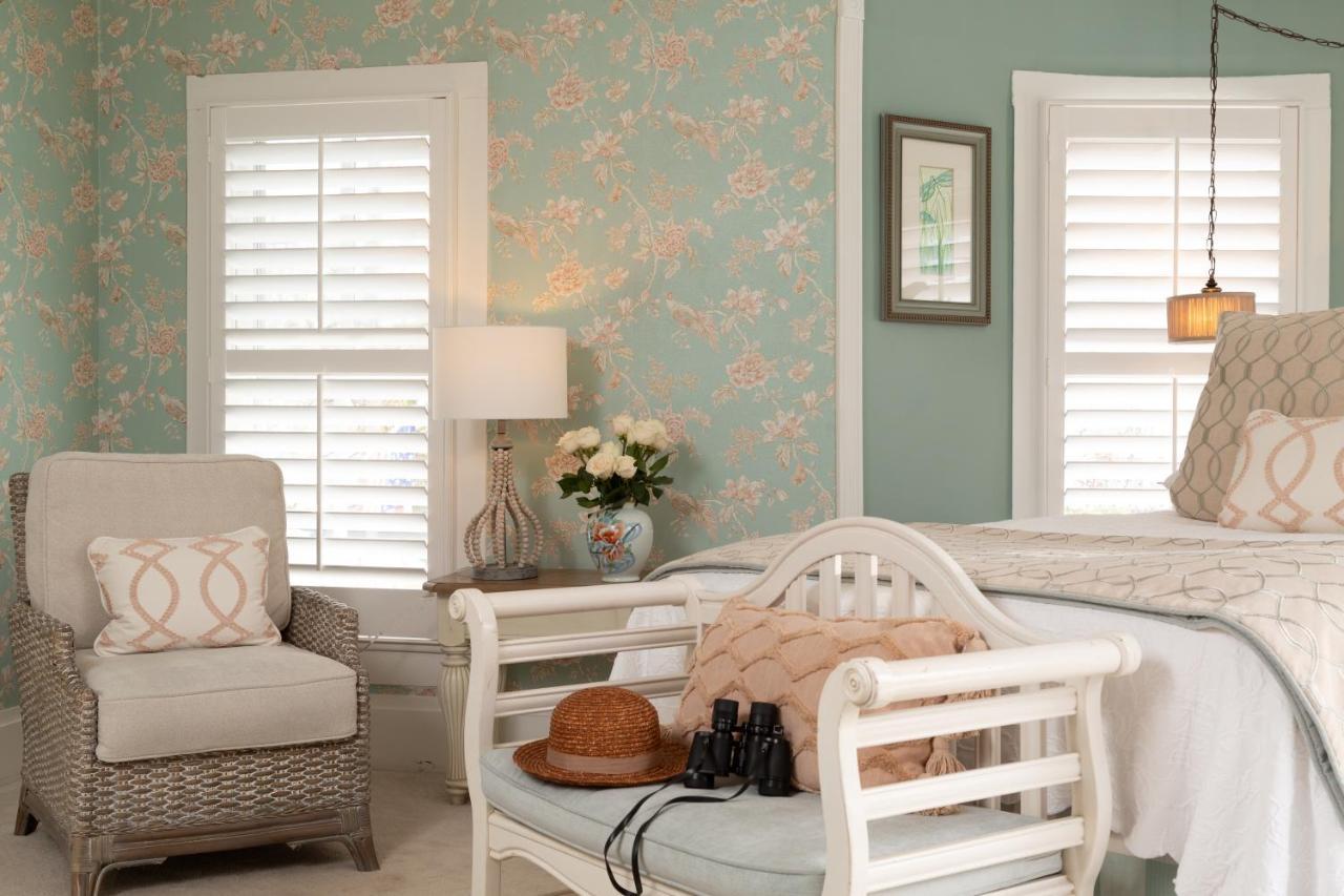 White Doe Bed & Breakfast