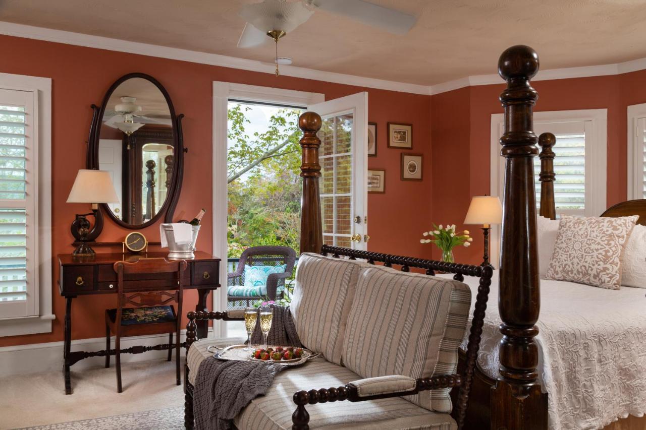 Bed & Breakfast White Doe 4*