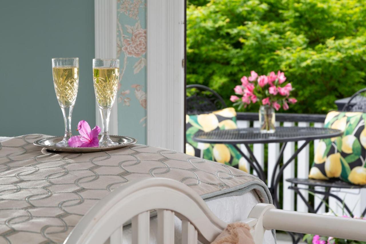 Bed & Breakfast White Doe 4*