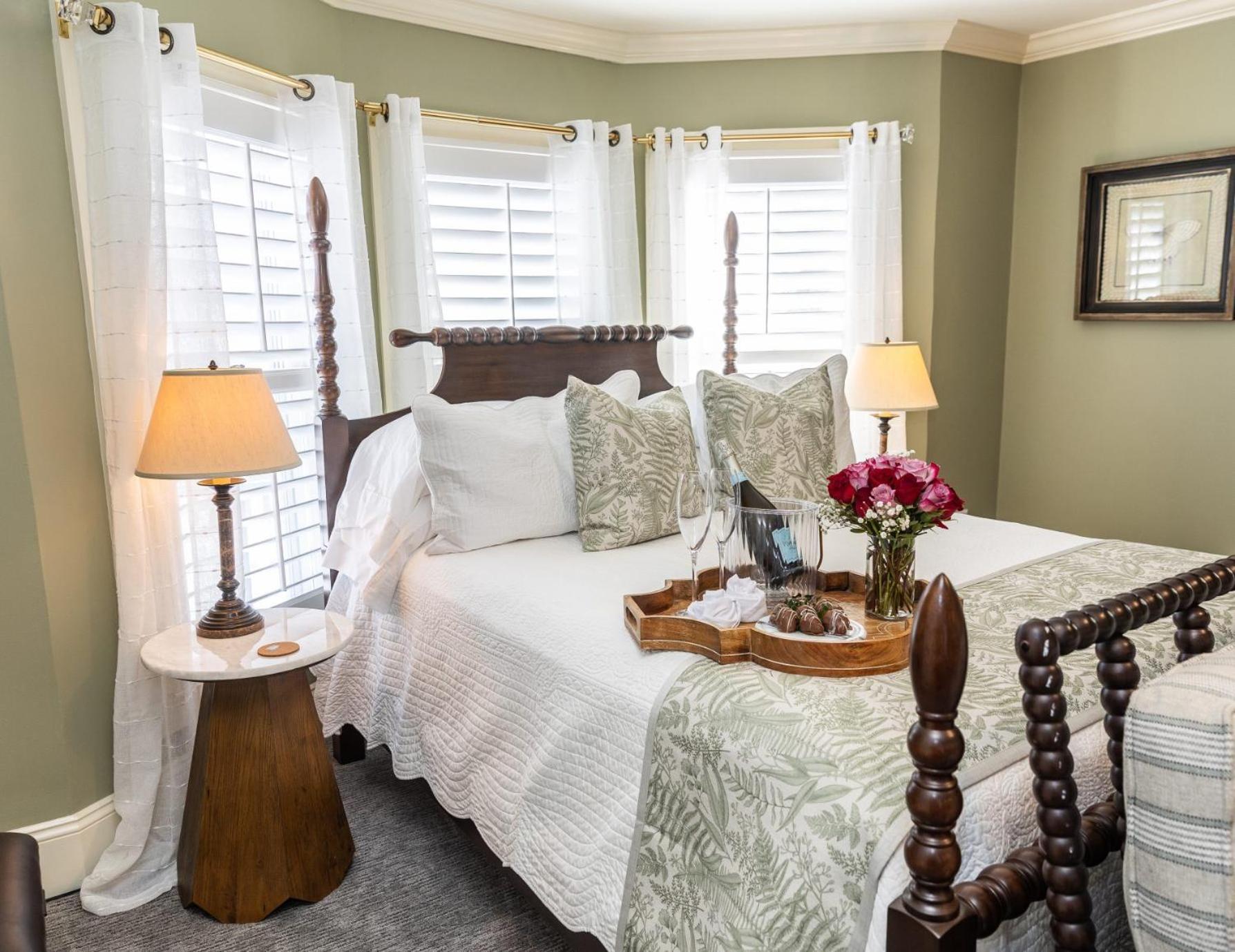 White Doe Bed & Breakfast 4*