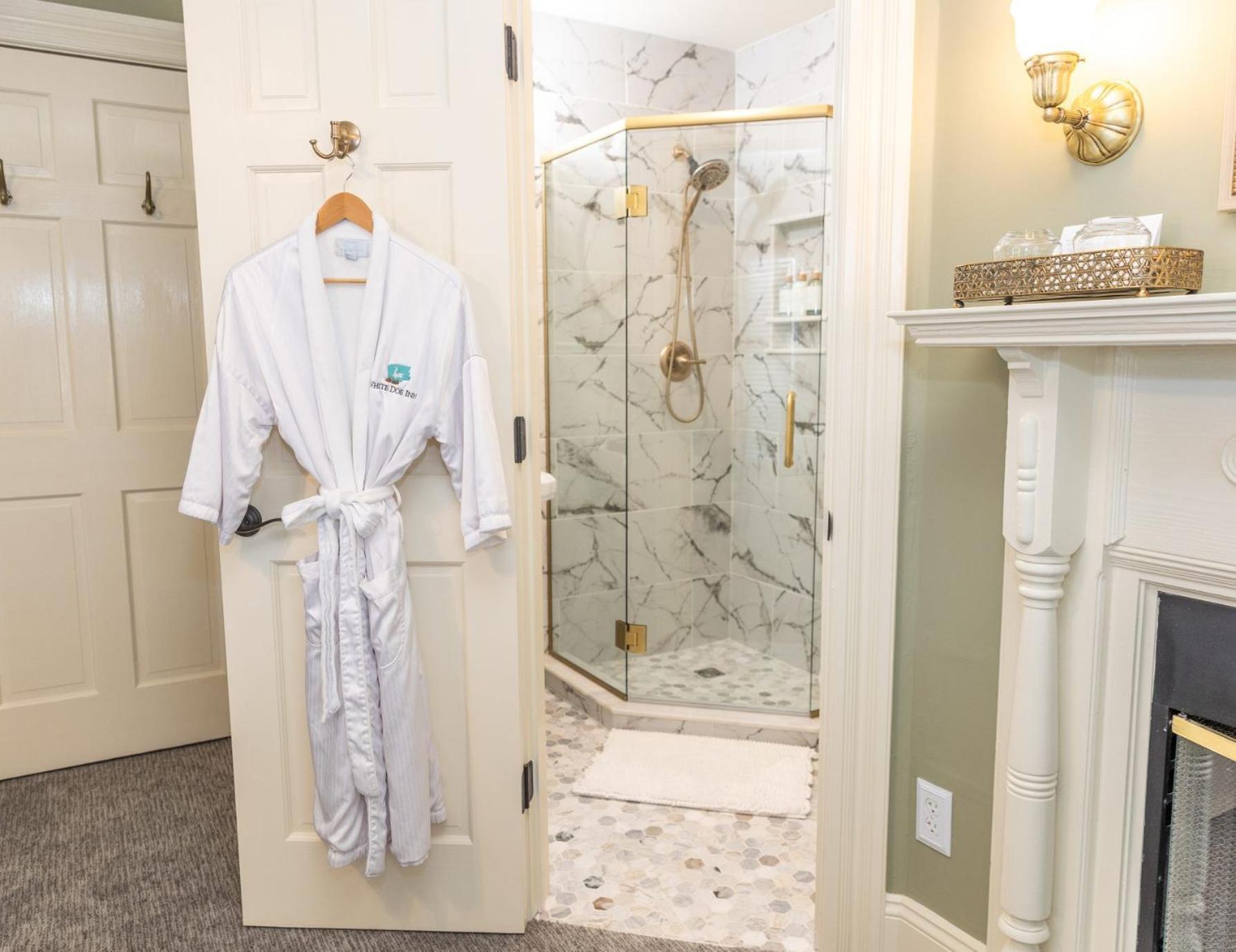 Bed & Breakfast White Doe 4*
