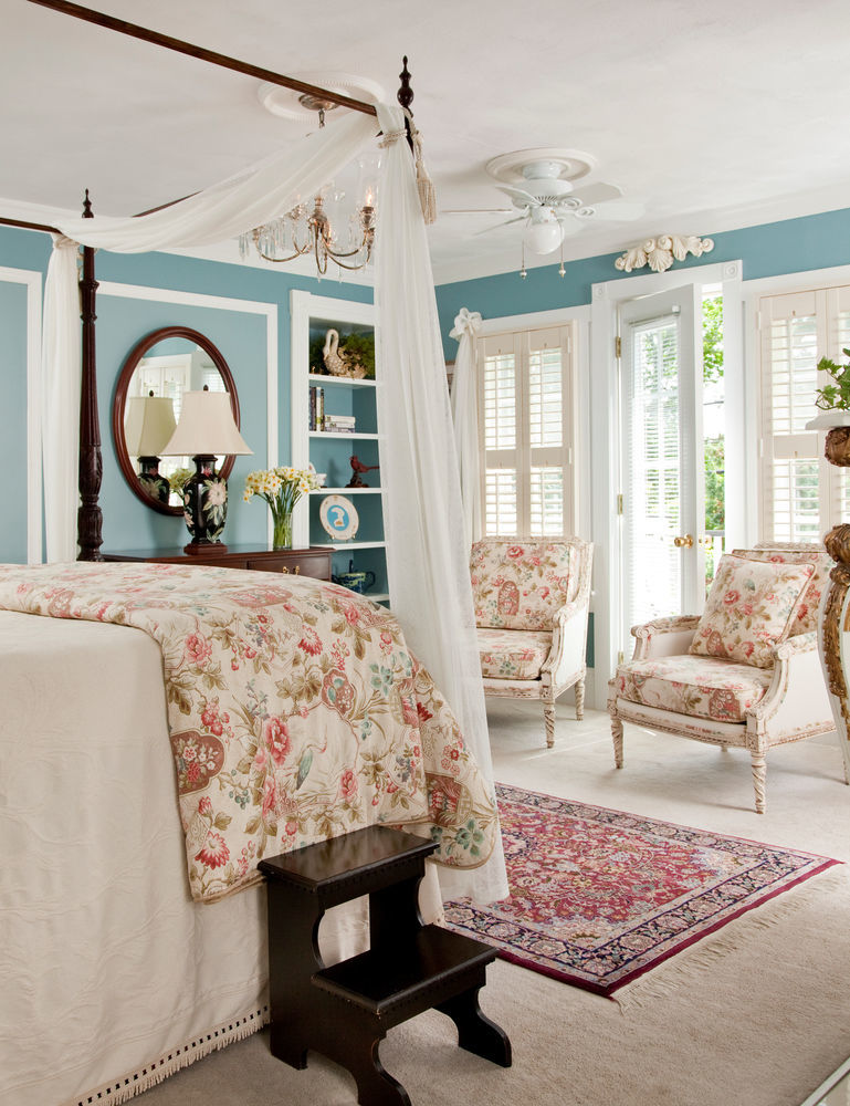 White Doe Bed & Breakfast